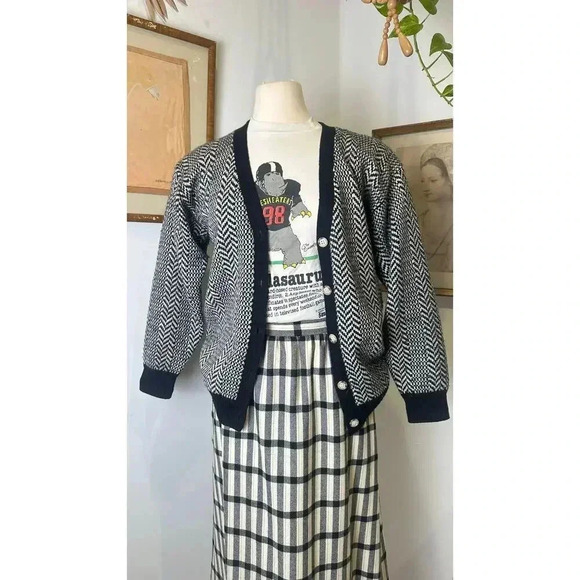 Vintage 80s Abercrombie & Fitch Black and White Sweater Houndstooth Cardigan - Picture 1 of 6
